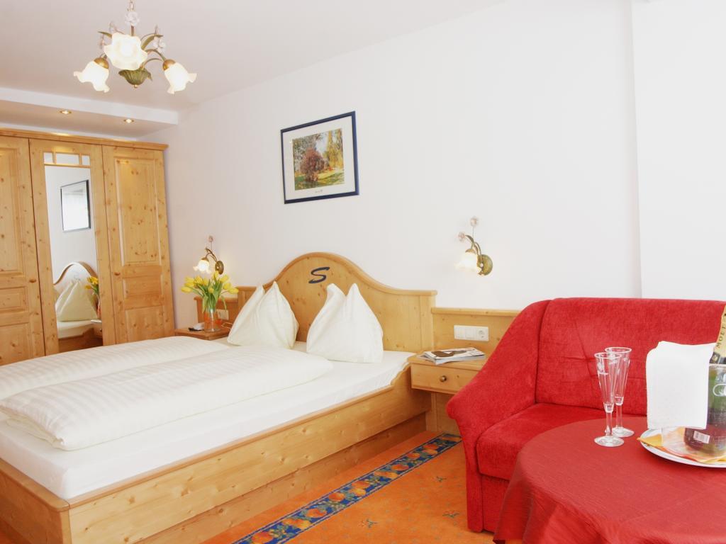 Sporthotel Snowwhite Obertauern Oda fotoğraf